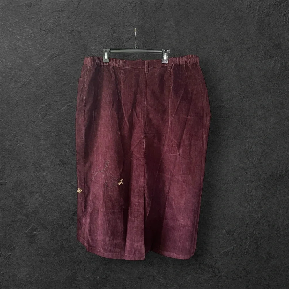 NWT CJ Banks corduroy skirt with embroidered detail 100% cotton